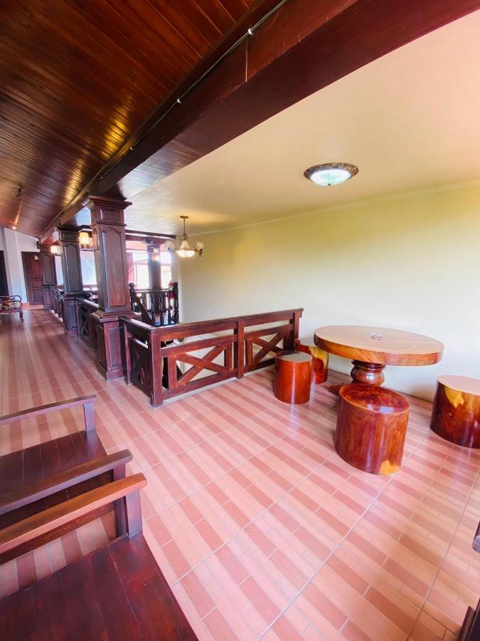 Luang Prabang Maison Vongprachan & Travel Luaran gambar